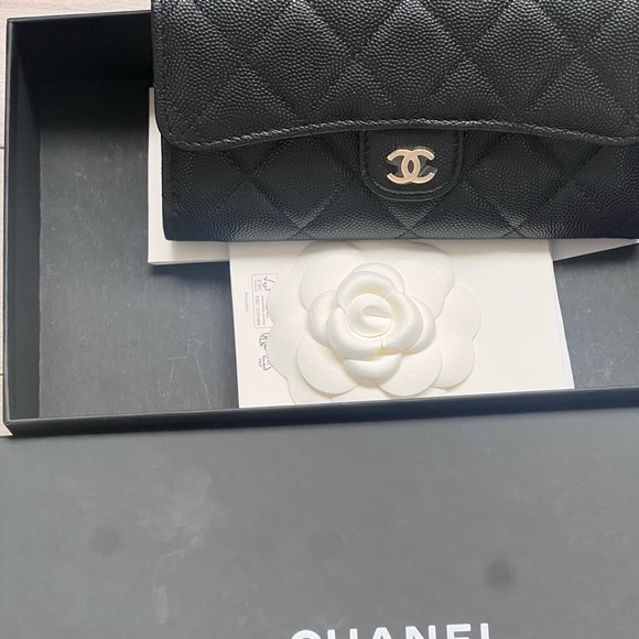 **SOLD**Chanel wallet - Picture 5 of 6